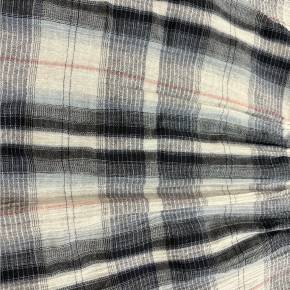 Plaid Sleeveless Top with Lace Hem - Picture 4 of 8